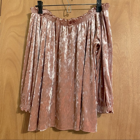 GAP Crushed Velvet Blush Off the Shoulder Top - Picture 2 of 3